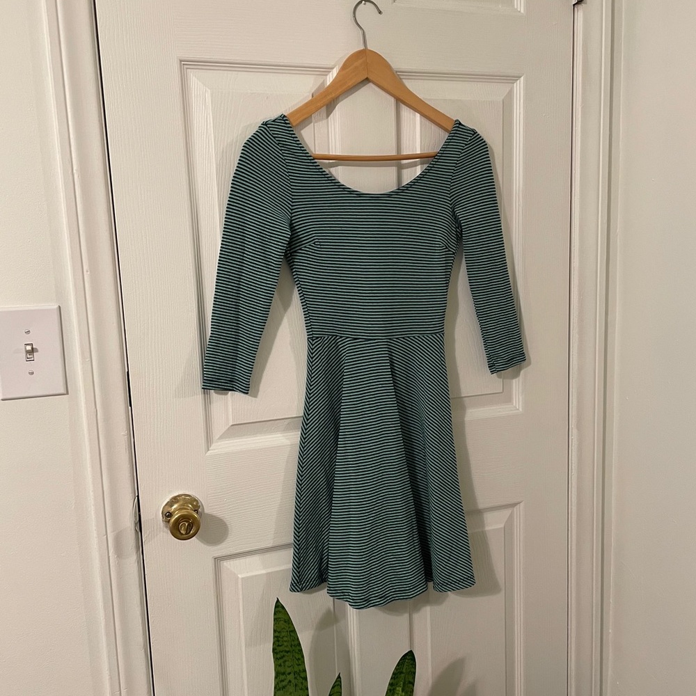 mid sleeve dress